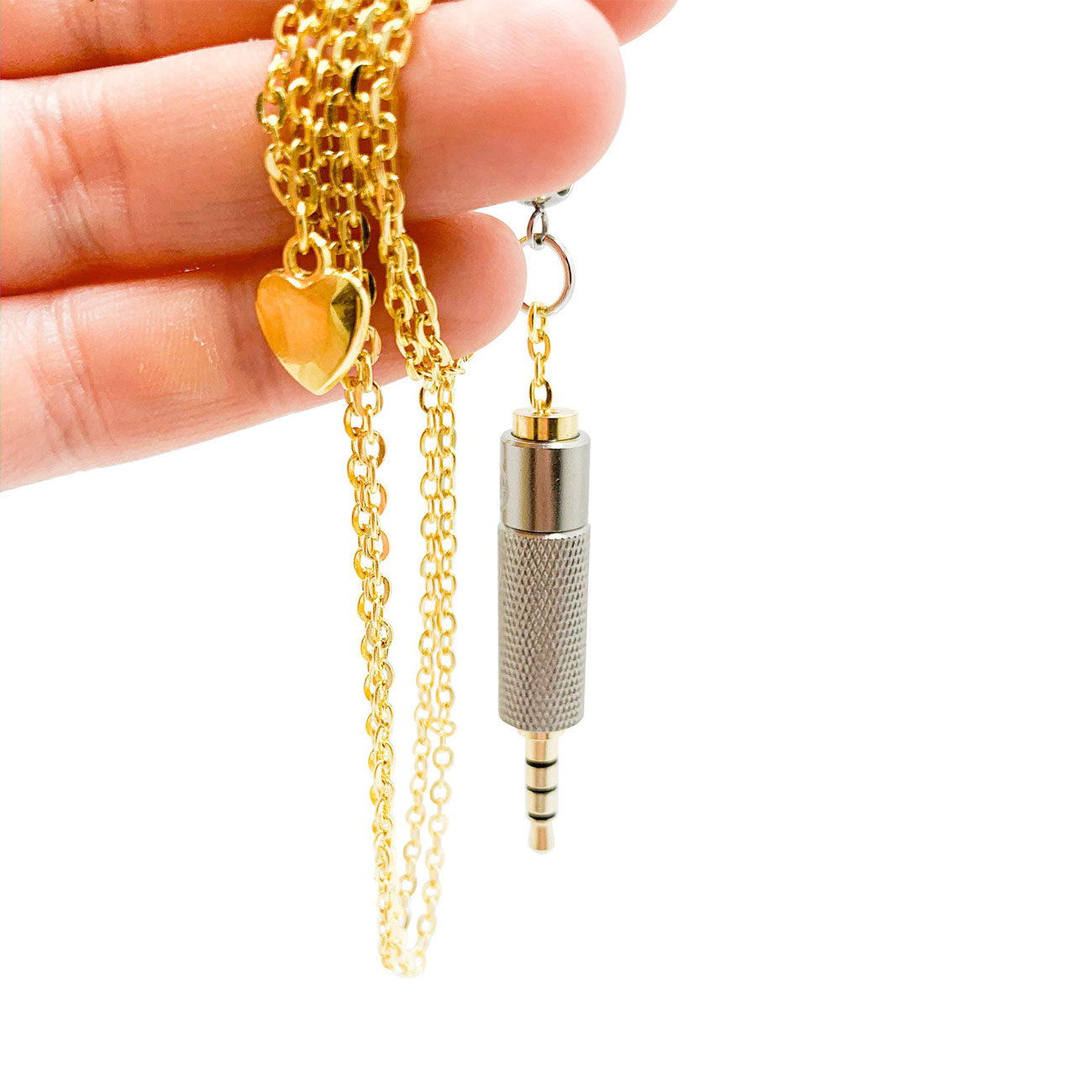 bold-gold-neck-accessorie-heartbeat-london-jewellery.jpg