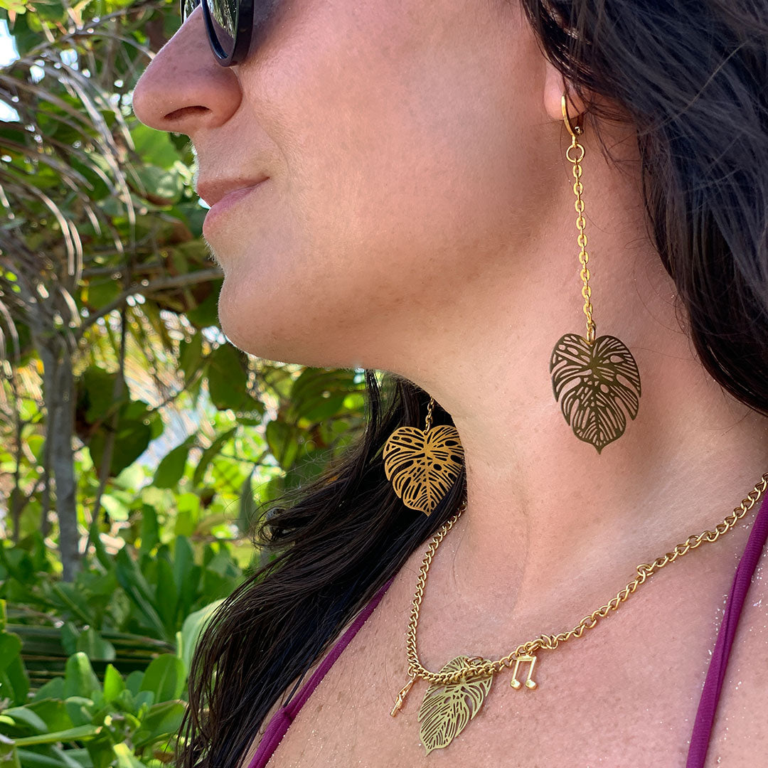 tulum-gold-leaf-necklace-on-a-model.jpg